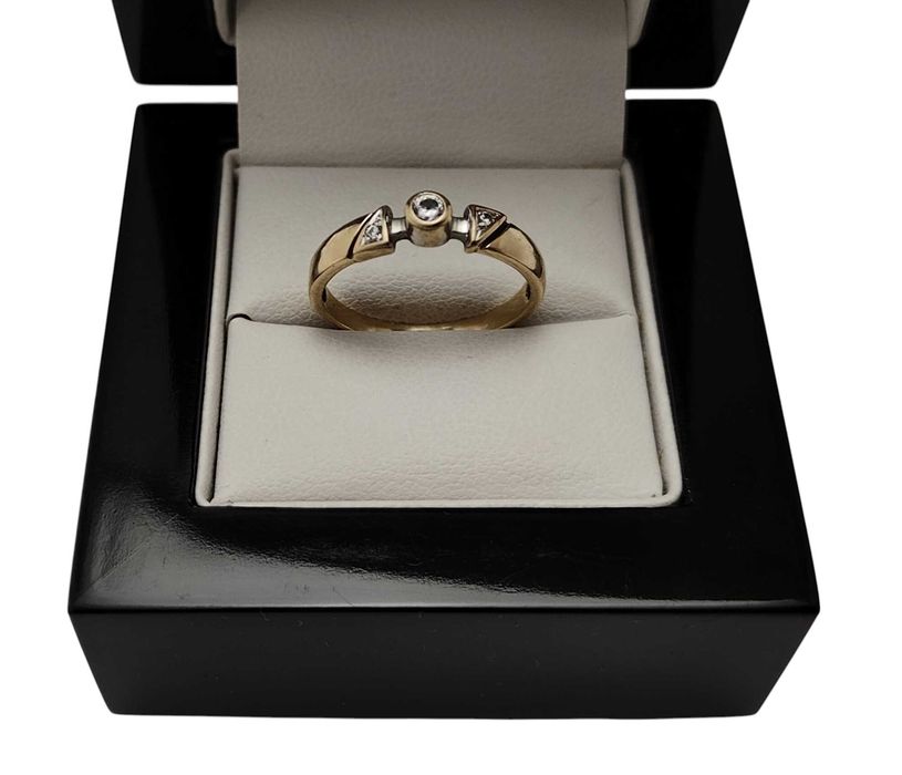 Piękny Złoty Pierścionek 2,43 G / 585 / R17