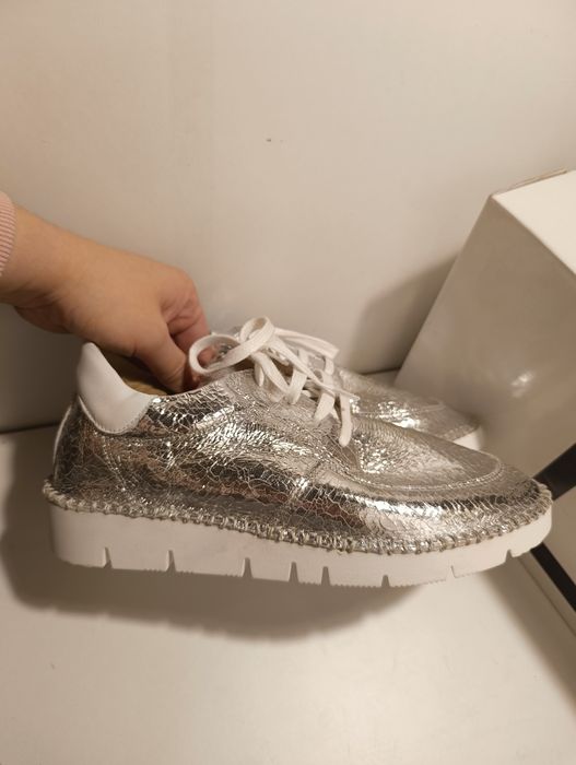 Nowe buty Bronx 39 skórzane srebrne skórzane skóra