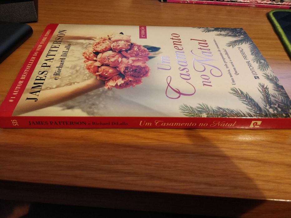 Um Casamento de Natal - James Patterson Livro