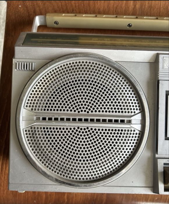 Radiomagnetofon Sharp