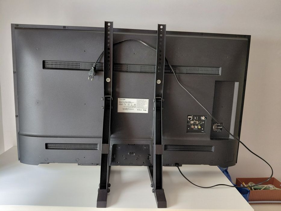 TV  Toshiba muito bem estimada