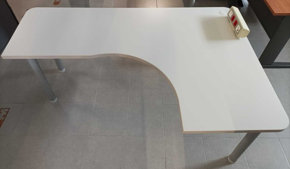 Secretárias Escritório Operativas e Postos Curvos - Diversos modelos