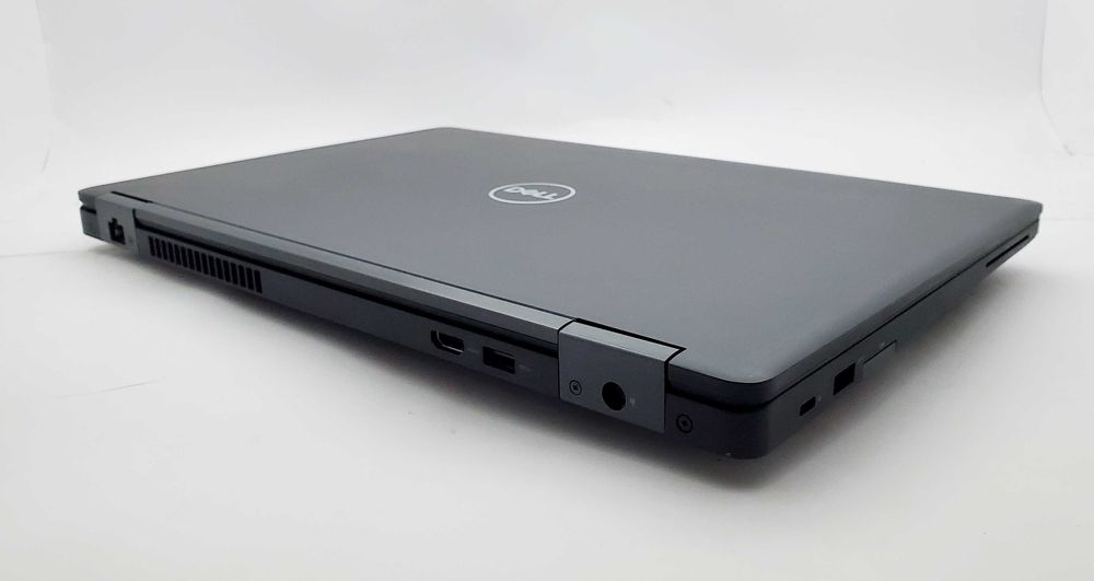 Dell Latitude 5590 i7-6820HQ 8GB GeForce MX130 HDMI VGA WiFi+BT (0881)