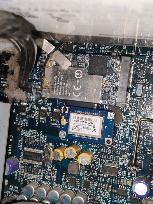 Komputer stacjonarny apple jak na zdjeciu