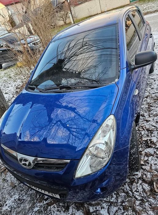 Продам свою хорошу машинку. Була в аварії відновили. Заводиться легко. Дуже економна. Мотор працює добре. Нове щеплення.  Хороша робоча лошадка. Торг. Можливий обмін на ділянку у Вінницькій області не далі 10км від Вінниці.