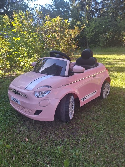 Auto na akumulator różowy fiat 500