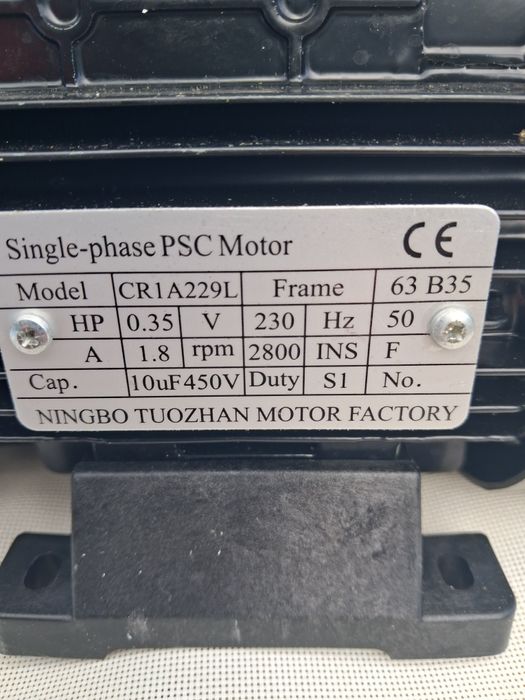 Vendo 2 bombas e filtro de areia para pescinas de superfície