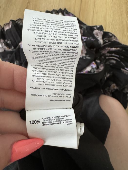 Cropp Plisowana Czarna Spódnica w róże midi rozmiar XS/34