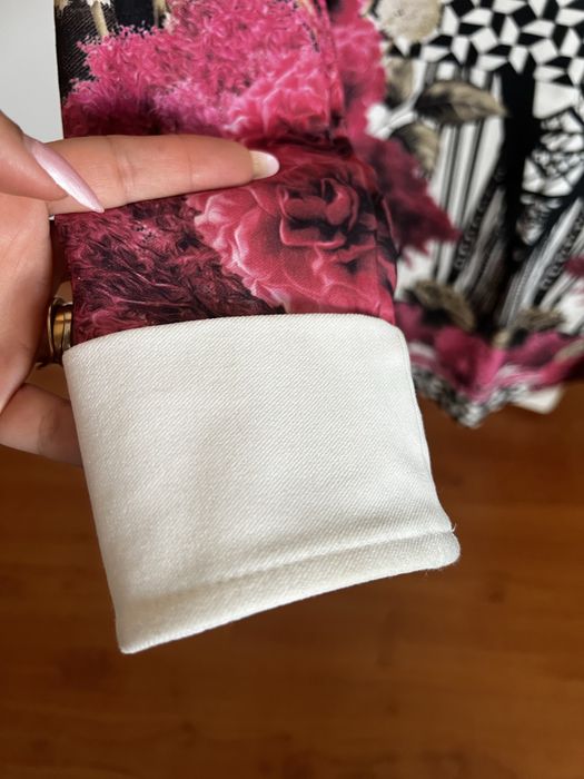 Vestido lindo Lança perfume.
