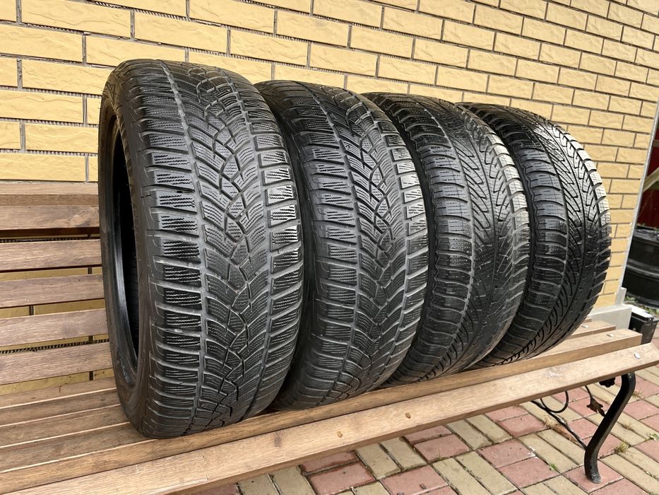 Шини Резина 225.55 R17 Goodyear Зима
