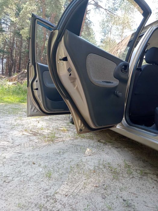 Автомобіль Daewoo lanos 1,4
