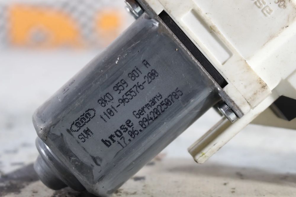 Motor vidro frente esquerdo AUDI A4 (8K2, B8)