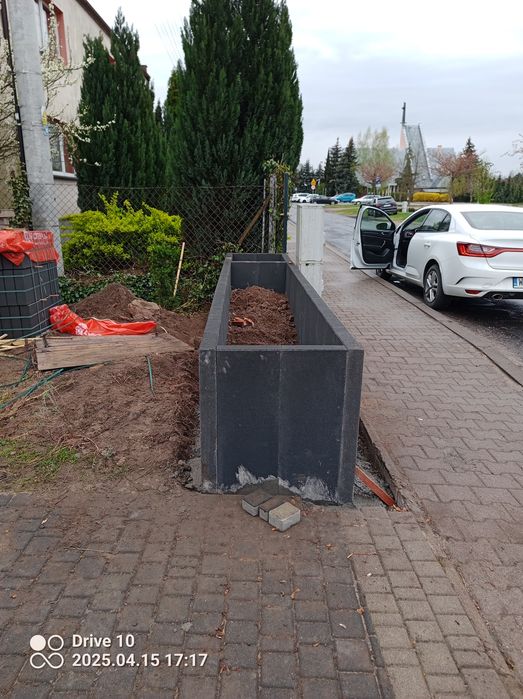 Montaż ogrodzeń panelowych palisadowych