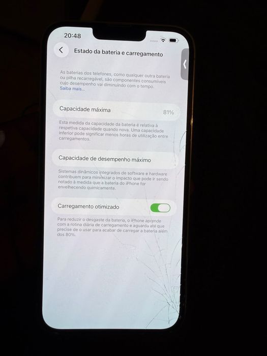 Iphone 13 promax com 81% de bataria e um quebradinho no ecrã mas esta tudo funcionando perfeitamente
