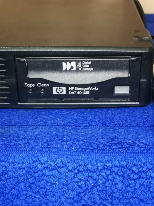 Streamer HP DDS USB-40 zewnetrzny + nowe kasety