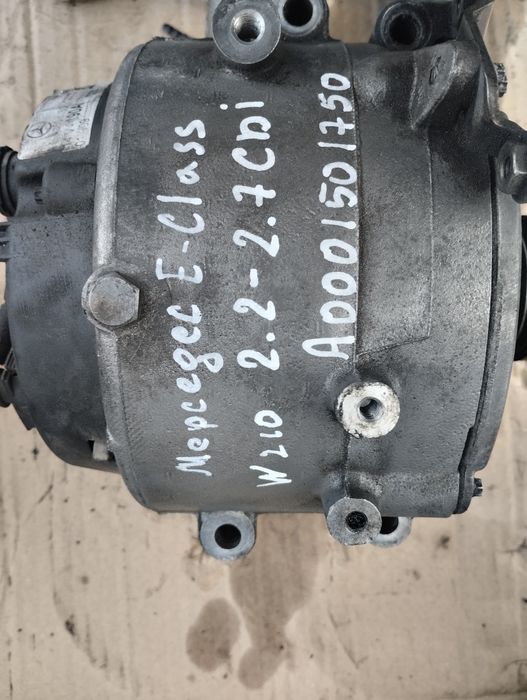 Генератор Mercedes C-Class (W203)/Mercedes E-Class (W210) 2,2-2,7 CDi