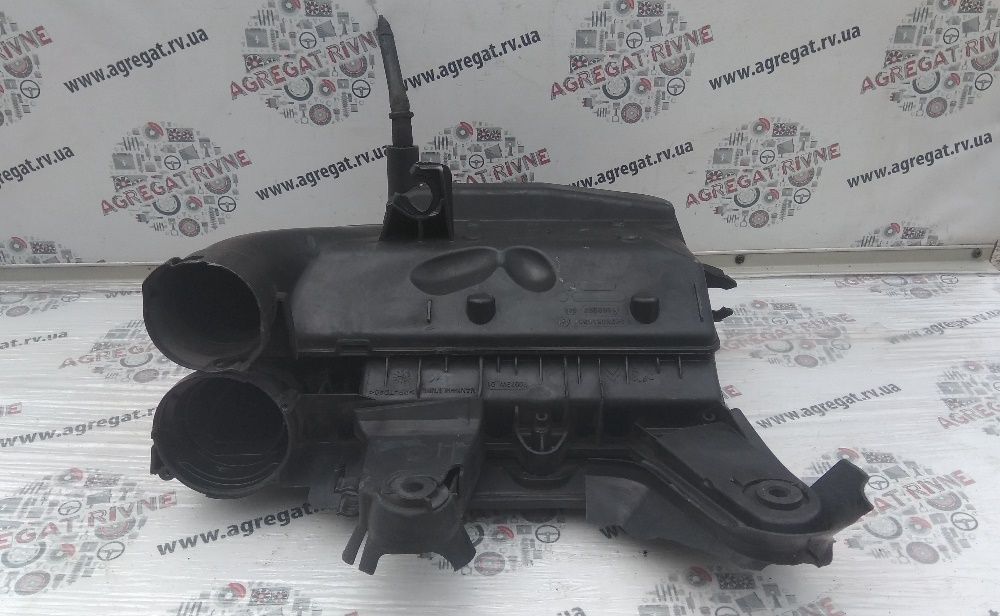 Корпус повітряного фільтра Расходомір Берлінго Партнер Berlingo