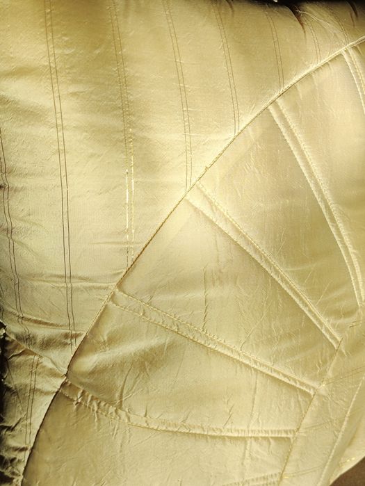 Диванна подушка пухова