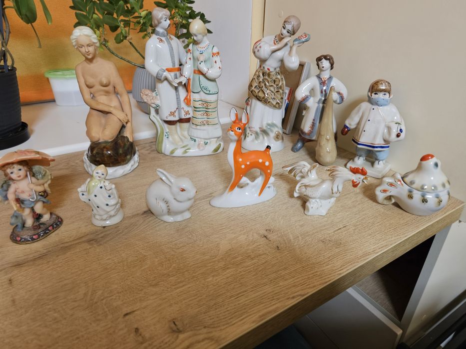 Продам статуэтки фарфорофие
