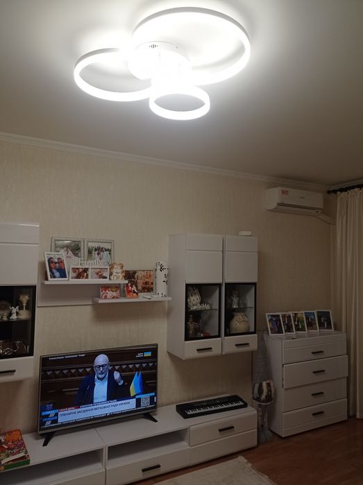 Новий будинок в передмісті Чернігова.