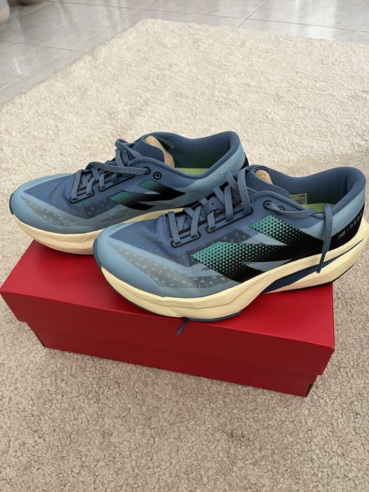 New Balance Rebel v4