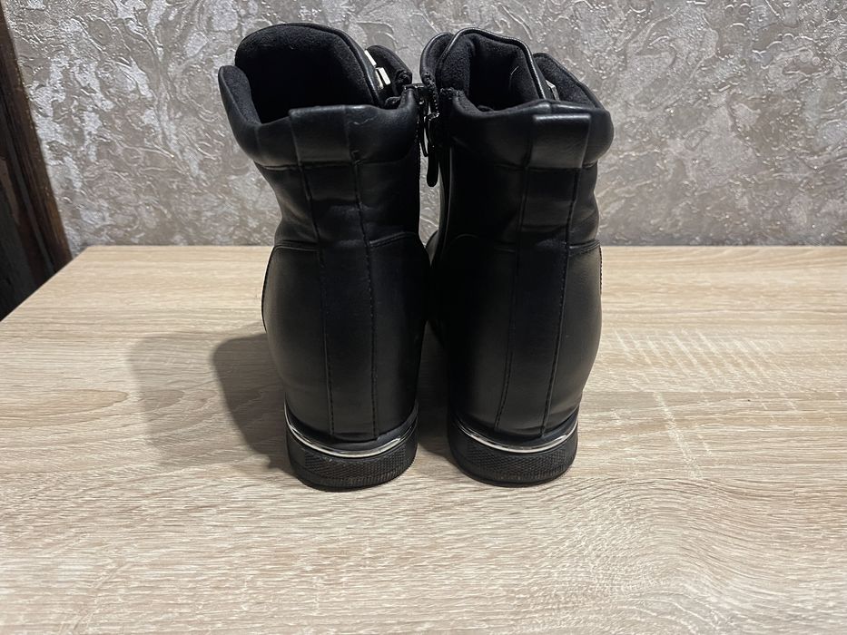 Снікерси ботильони