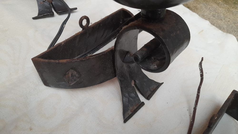 Apliques de Parede em Ferro Forjado - Estilo Medieval