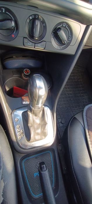 Продам автомобіль Volkswagen Polo