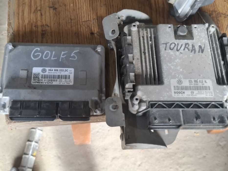 Блок управління двигуном ЕБУ VW Golf 5 / Caddy / Octavia A5 1.6 MPI (06A906033DC)