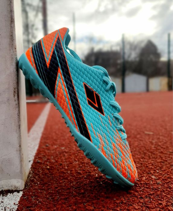 Розпродаж Сороконожки, футзалки, бампы, футбольная обувь, взутття