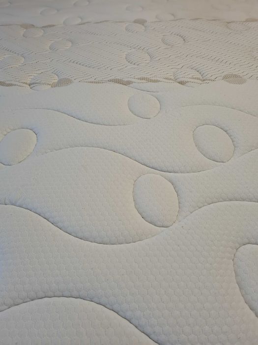 Colchão  Molaflex 200 cm por 160