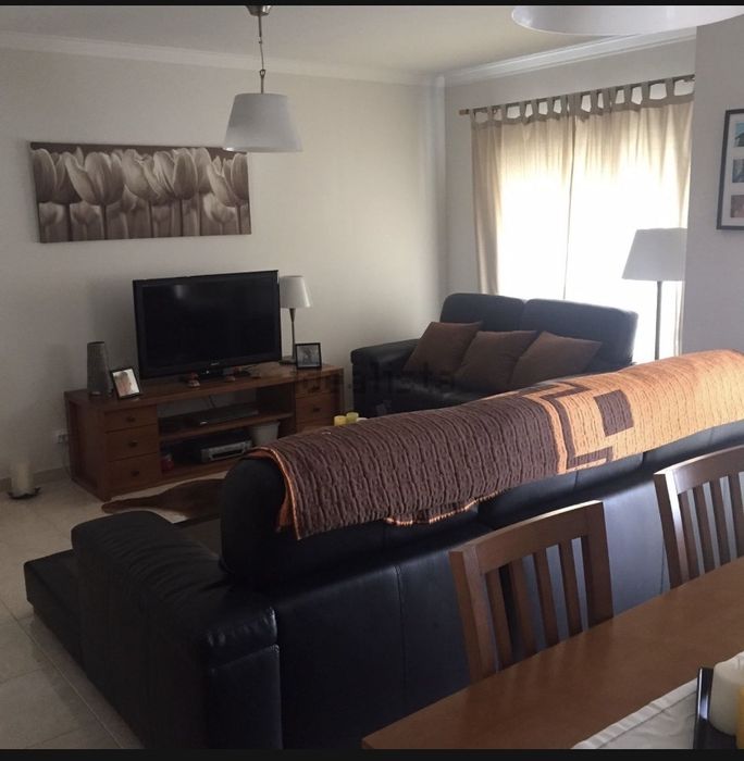 Arrenda-se Moradia M4