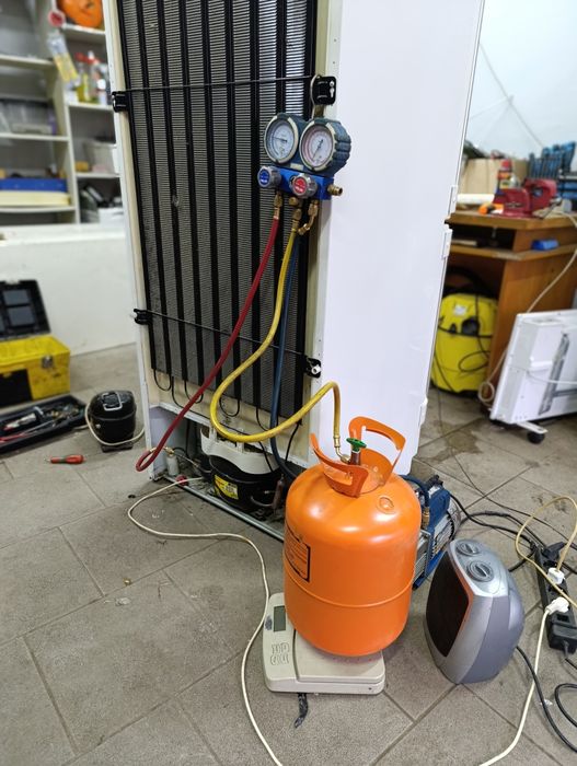 Ремонт холодильників