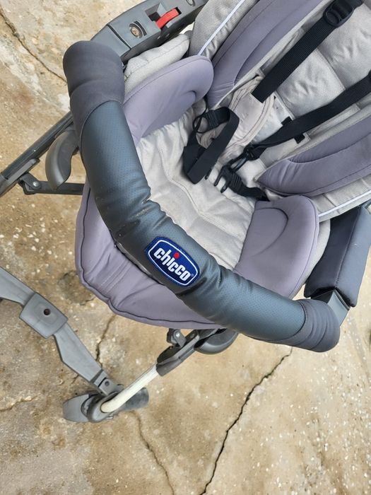 Carrinho de bebe trio da chicco