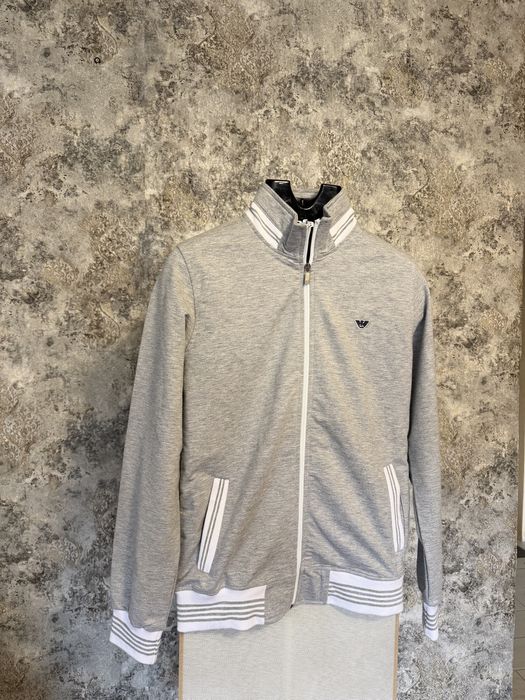 Кофта Armani розмір М нова