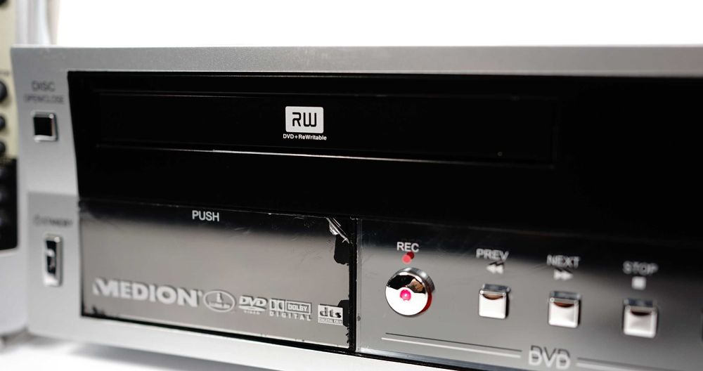 Nagrywarka PRZEGRYWARKA kaset VHS na DVD kopiarka Medion MD80054
