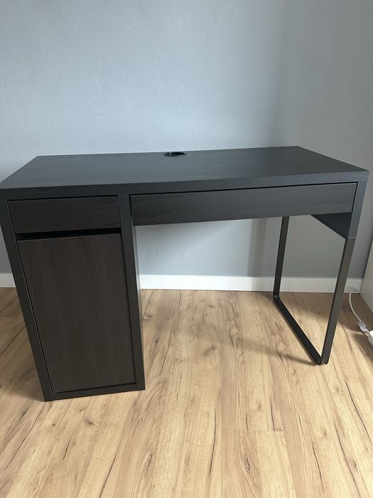 Biurko Ikea Micke czarne z wkladem