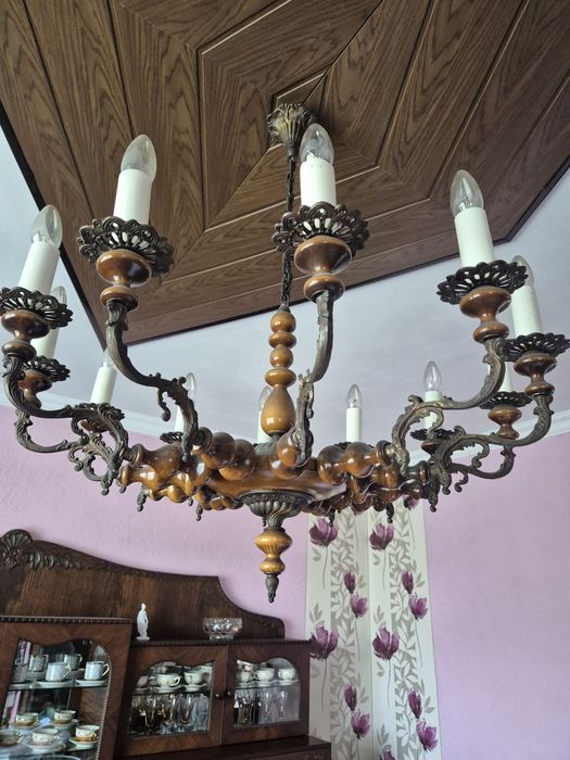 Sprzedam 2  Żyrandole 12 ramienn plus kinkiety e