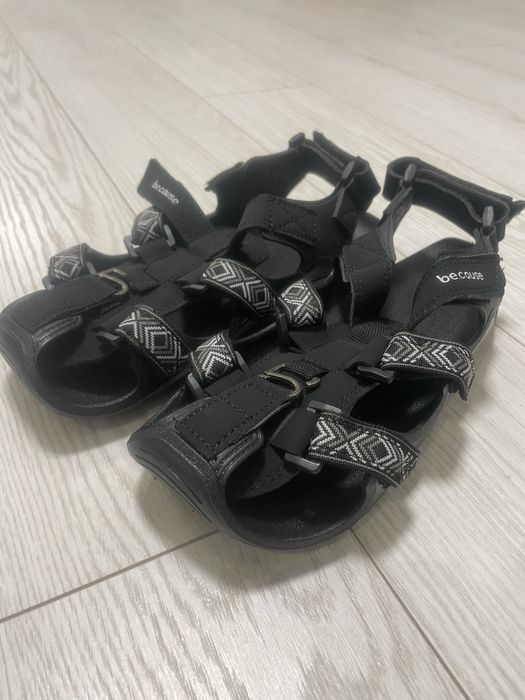 Продам босоніжки дуже класна якість