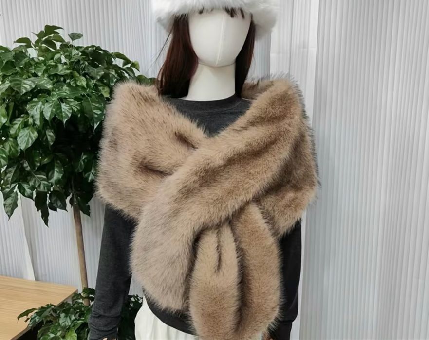 Шаль з еко-хутра градієнтного кольору, декоративний шарф