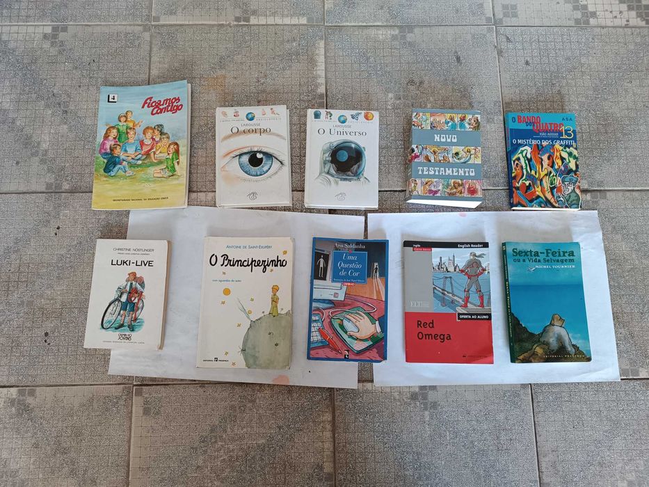 Vendo livros antigos infantis para amantes de colecionismo!