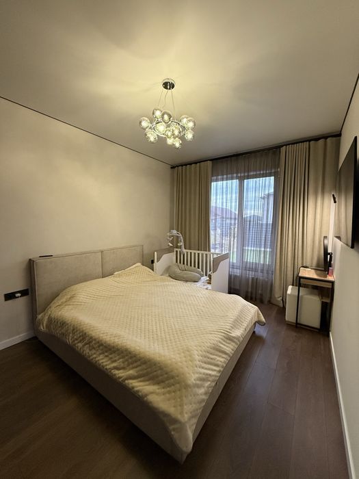 Продаж будинку з дизайнерським ремонтом та меблями у с.Боратин