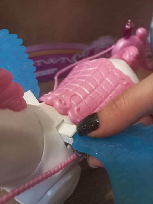 Карета з лялькою