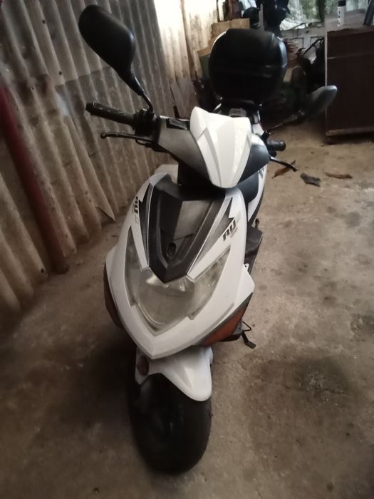 Vendo scooter como nova