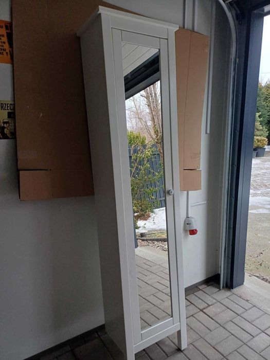 szafka-słupek łazienkowy   Leksvik