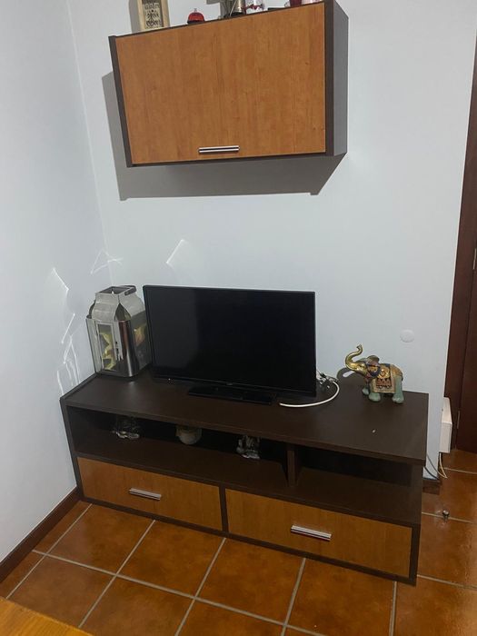 Móvel de TV mais modulo