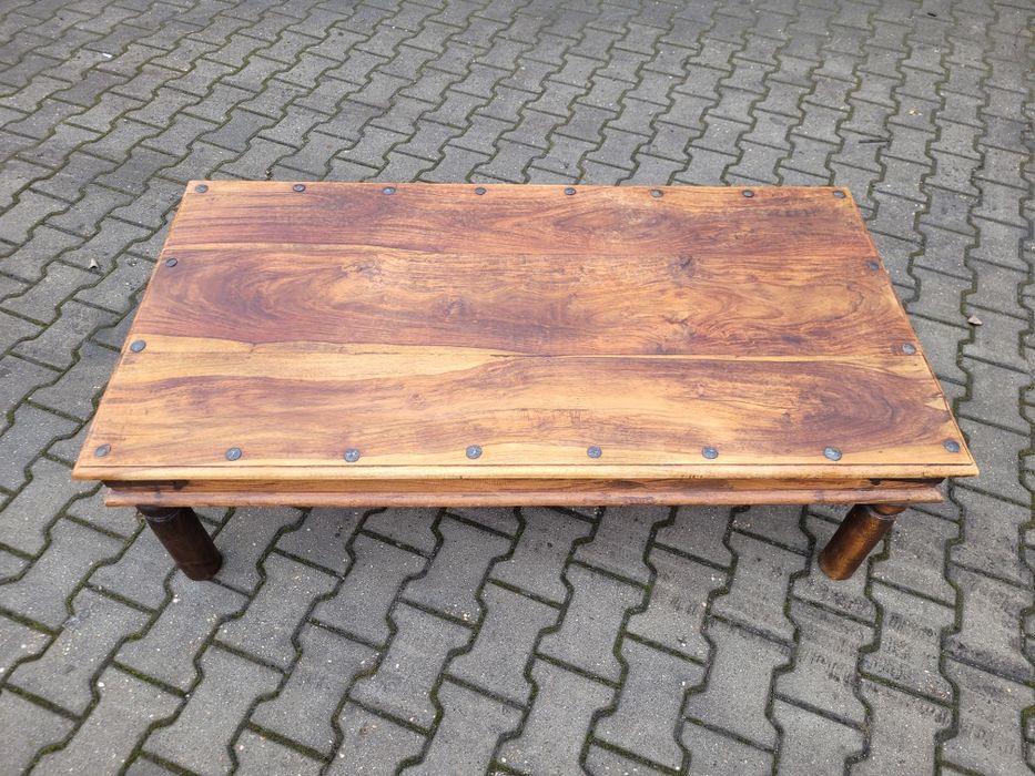 Ładna ława tekowa.