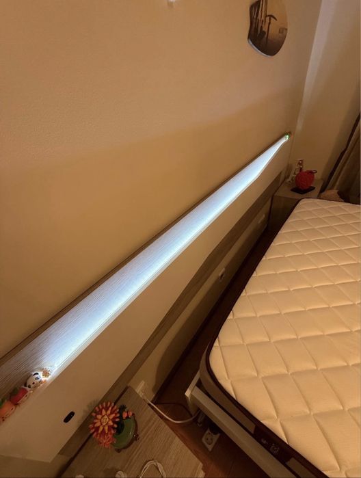 Cama de casal branca