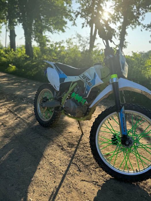 продається BSE j3d