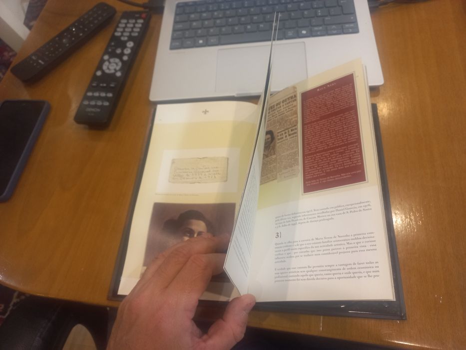 4 CD + Livro documentário de Maria Teresa de Noronha